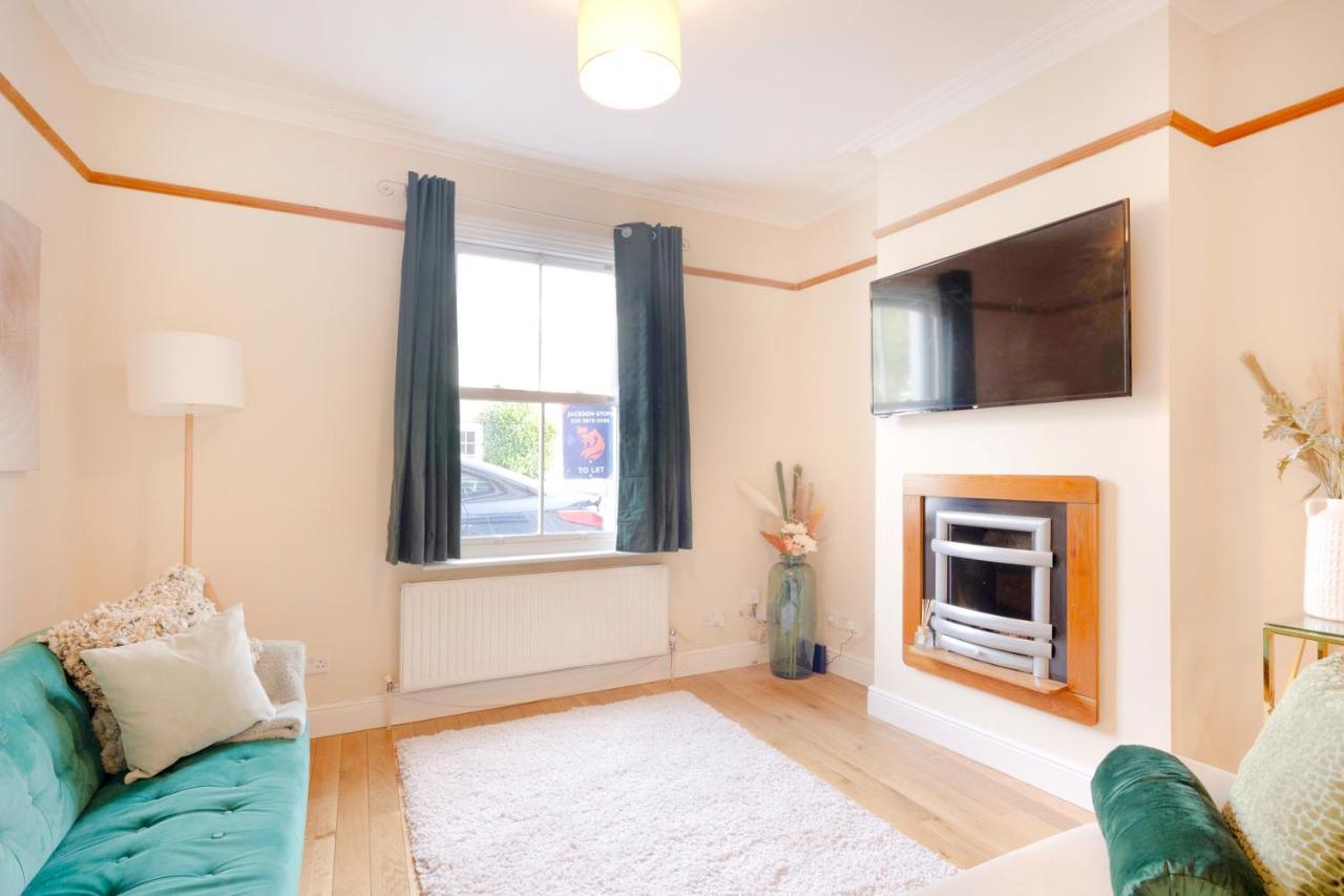 Stylish House In Wimbledon Villa Londra Dış mekan fotoğraf