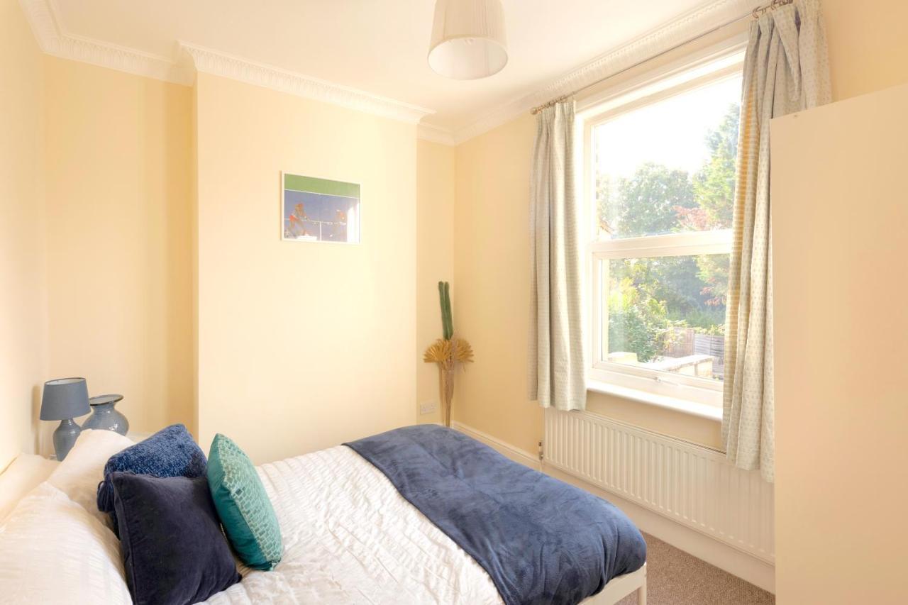 Stylish House In Wimbledon Villa Londra Dış mekan fotoğraf
