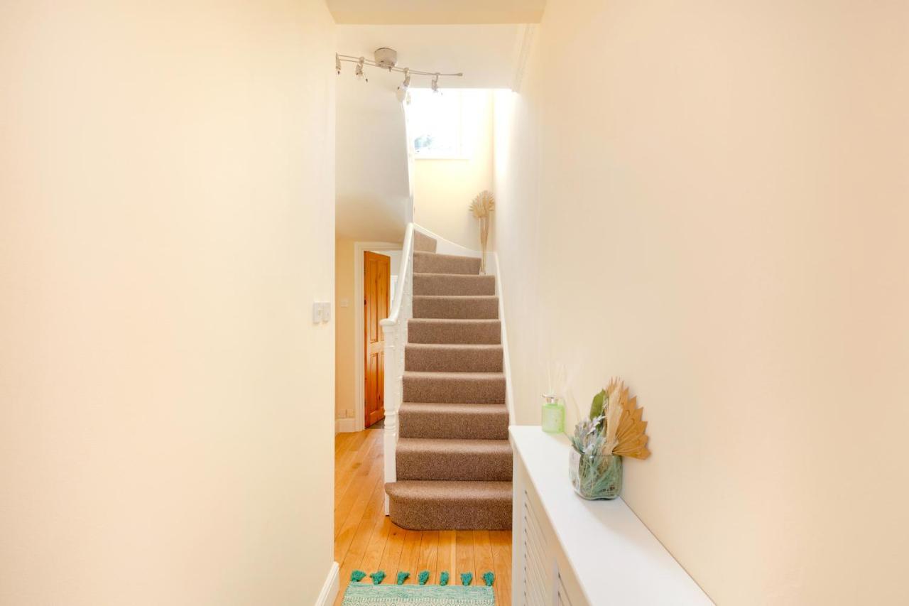 Stylish House In Wimbledon Villa Londra Dış mekan fotoğraf